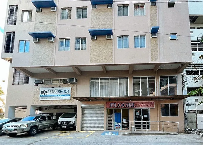 Hotel Flogel House *